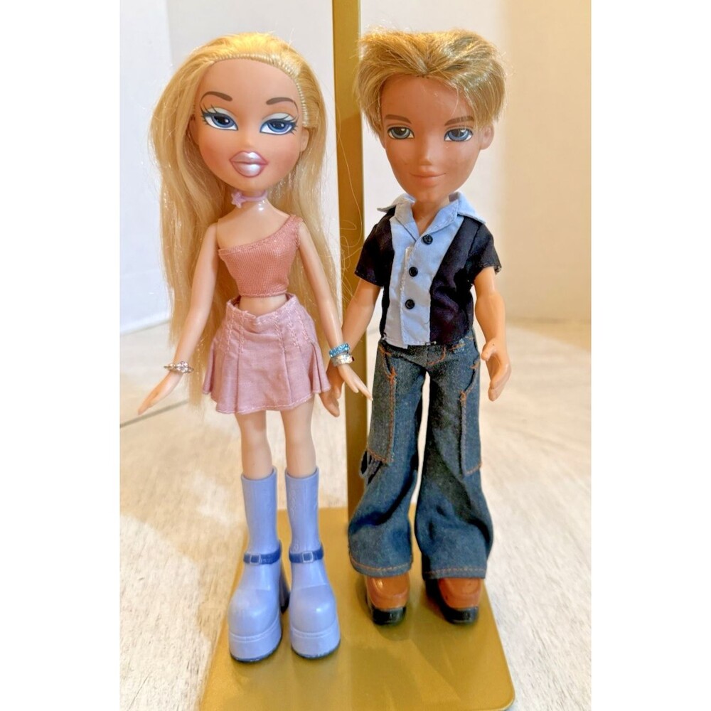 Vintage Bratz Fashion Dolls Cloe Long Blonde Hair, Cameron Boy Doll Set MGA 2001